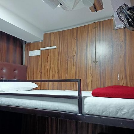 Hotel Golden View Dormitory Mumbai Exterior foto