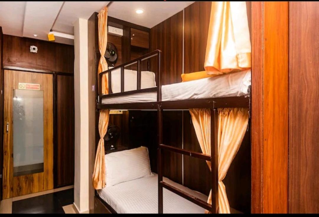 Hotel Golden View Dormitory Mumbai Exterior foto