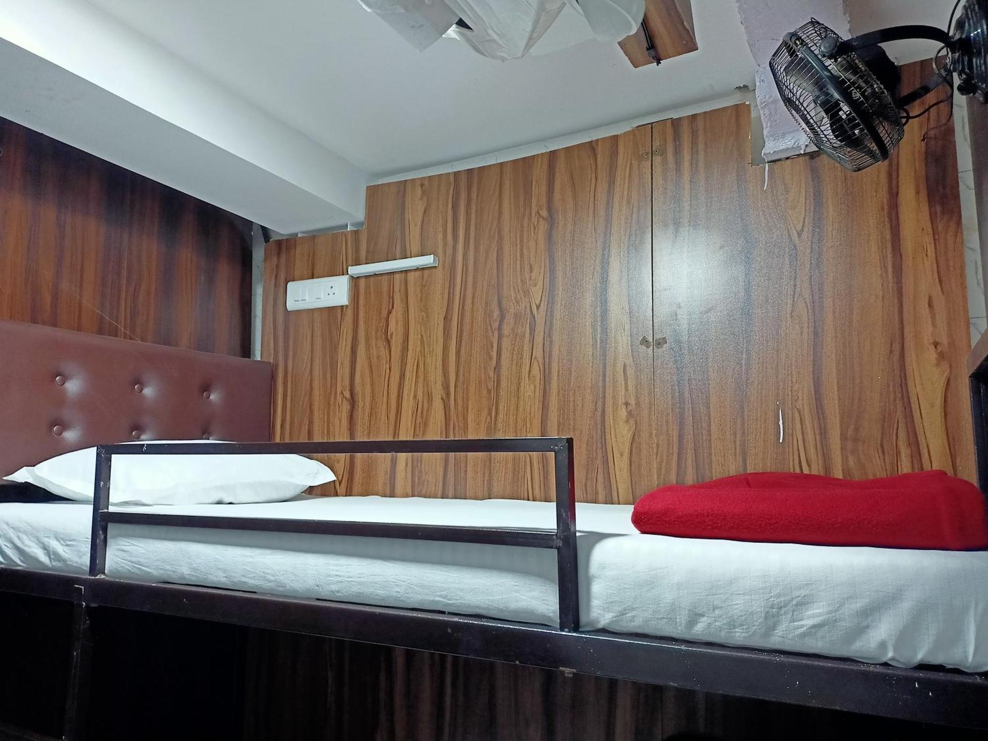 Hotel Golden View Dormitory Mumbai Exterior foto