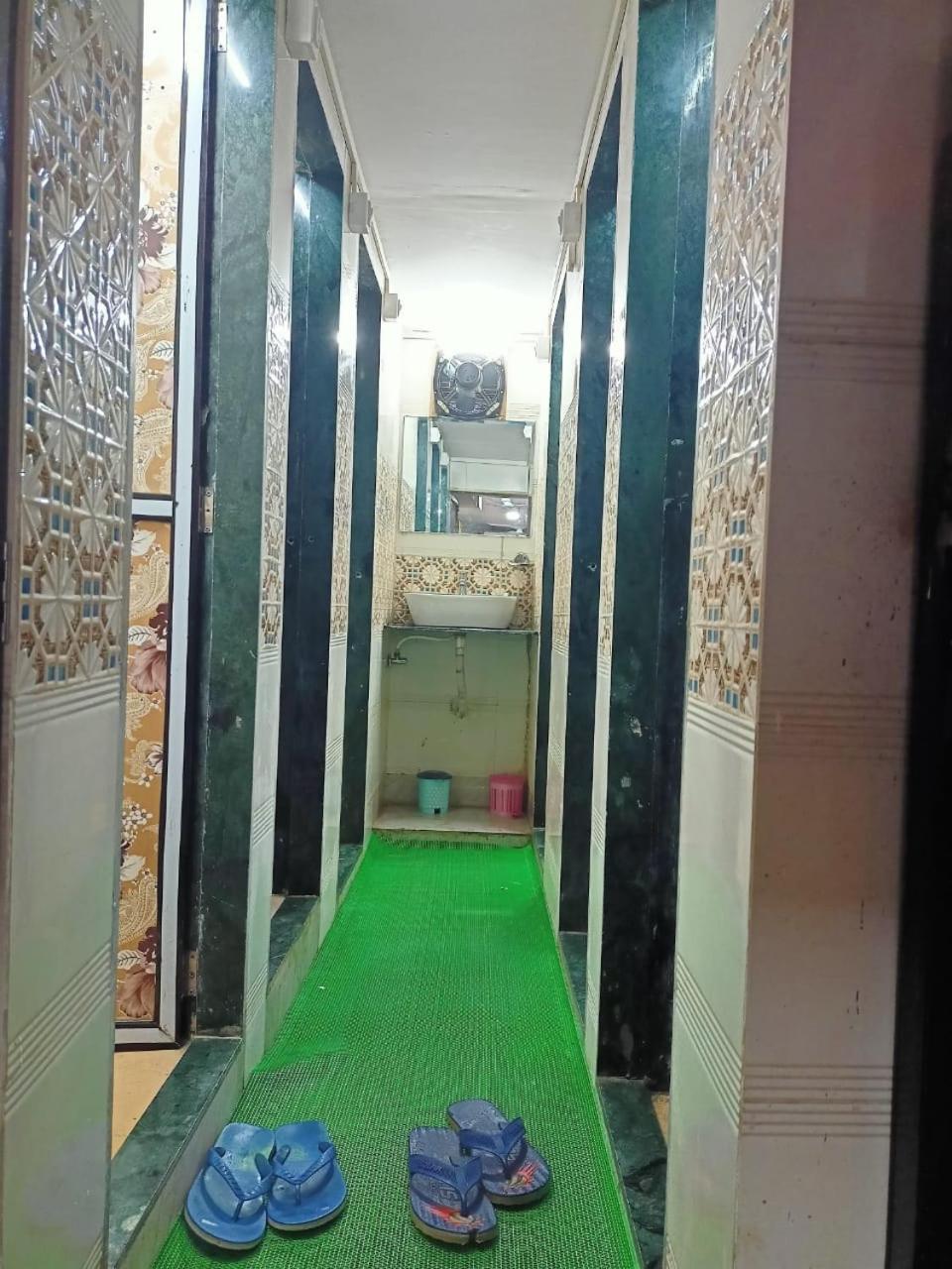 Hotel Golden View Dormitory Mumbai Exterior foto