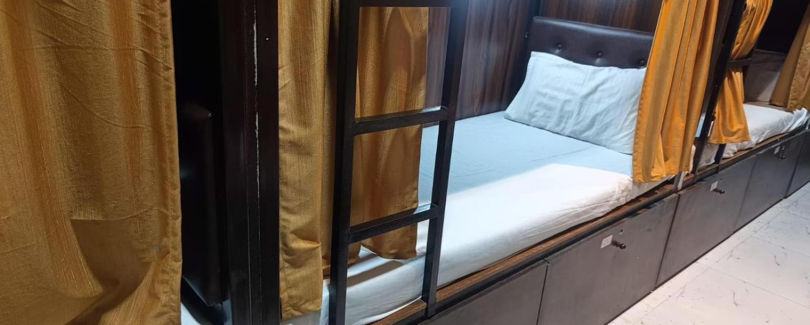Hotel Golden View Dormitory Mumbai Exterior foto
